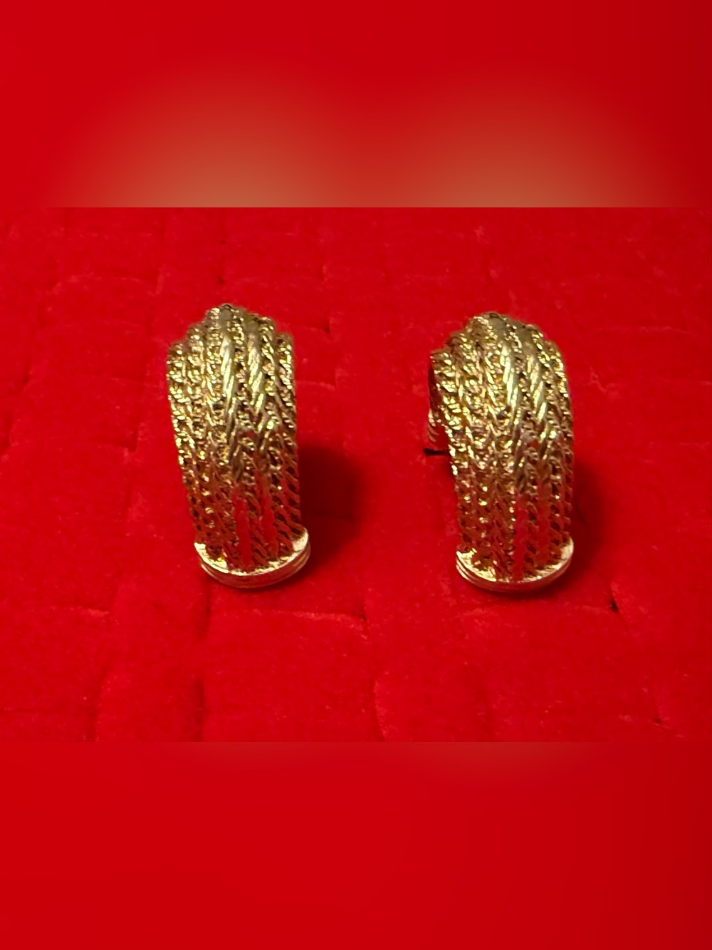 Erwin Pearl Vintage 80s Multi-Textured Goldtone Hoop Earrings